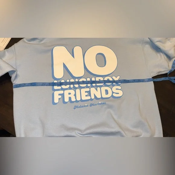 Melanie Martinez Hot Topic Blue Long Sleeve Sweatshirt ‘NO LUNCHBOX FRIENDS’ HTF - Picture 10 of 10